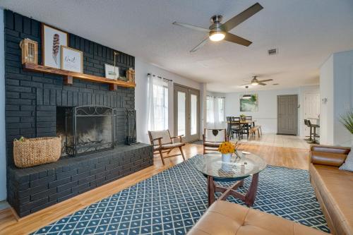 Home on 8 Acres with Breathtaking Views and Swim Spa! - image 5