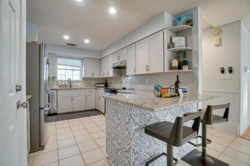 Home on 8 Acres with Breathtaking Views and Swim Spa! - image 14