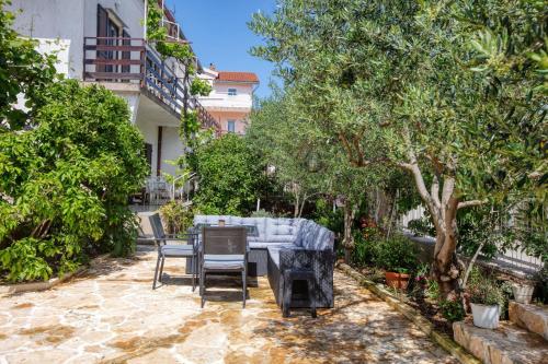 Apartments with a parking space Vodice - 15228 - image 9