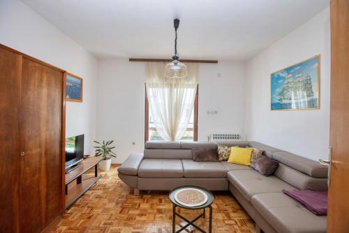 Apartments with a parking space Vodice - 15228 - image 6