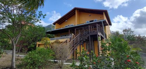 Kaye Mango Villa in Fond Doux