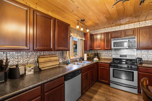 廚房, The Bucking Moose in 西黃石市中心