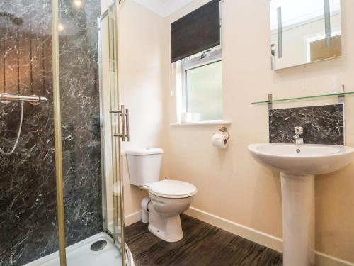 Callow Lodge 2 - image 6