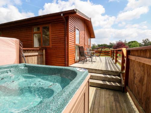 Callow Lodge 2 - image 11