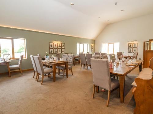 Callow Lodge 3 - image 3