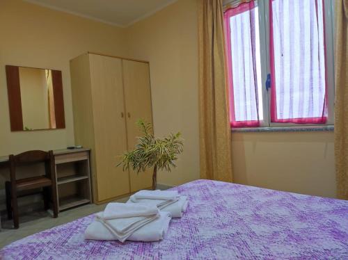 Double Room image 7