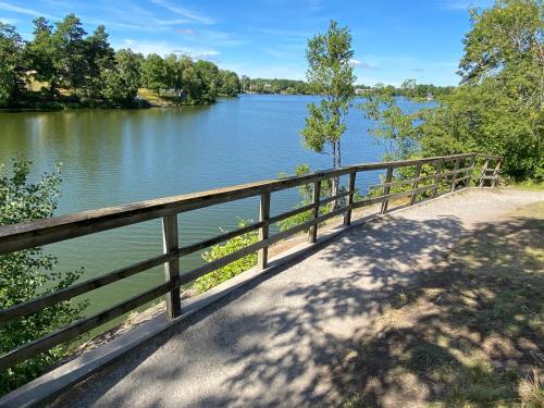 Lower floor of 50 sqm in nice villa with parking in Skärholmen / Kungens Kurva