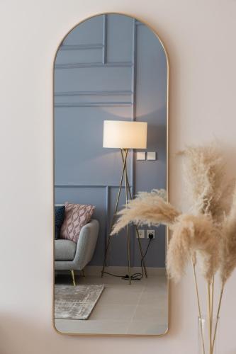 Apartment with Burj Khalifa and Water View in Creek Harbour - main image