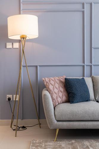 Apartment with Burj Khalifa and Water View in Creek Harbour - image 4