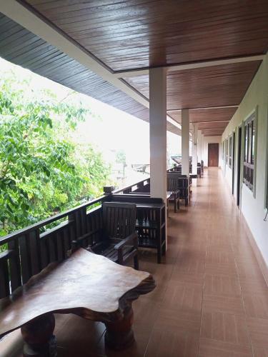 Phamarn View Guesthouse in Na Hin
