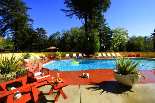 Swimming pool, West Sonoma Inn & Spa in Guerneville (CA)