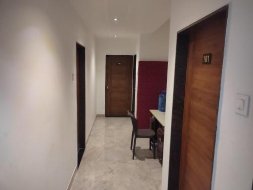 Hotel Dwarka Executive