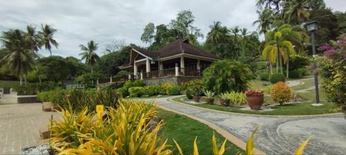 Kembali CONDO Resort with Sea View