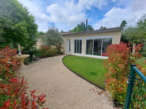 Maison lumineuse avec piscine à 10 min d'Aix - Location saisonnière - Aix-en-Provence