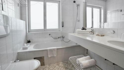 Boutique Hotel Olympia B&B – Seefeld, IL