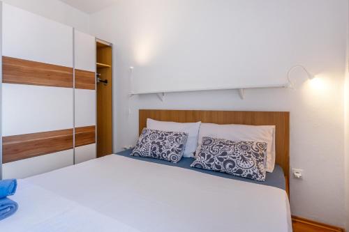 Apartments and Room Tamaris - image 8