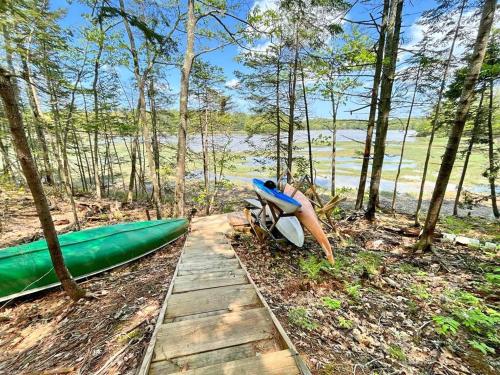 Waterfront Private Apartment, 5 minutes from LLBean!