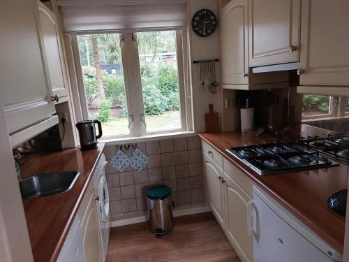 Ons Stekkie in โฮลเตน