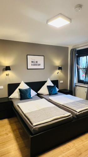 B&B Leverkusen - Rheinländer Seehotel - Bed and Breakfast Leverkusen