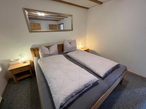 1 king bed, 1 sofa bed