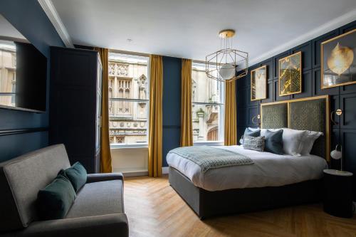 1 queen bed