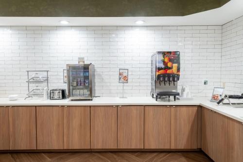 Fairfield by Marriott Inn & Suites Denton - 식음료(F&B)