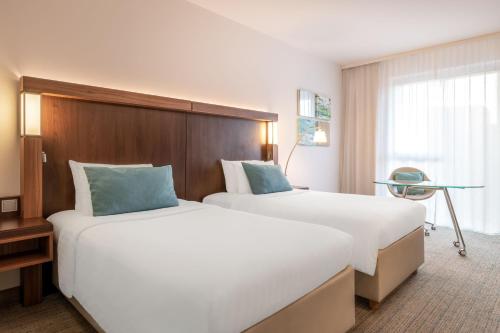 Courtyard by Marriott Cologne - image 3