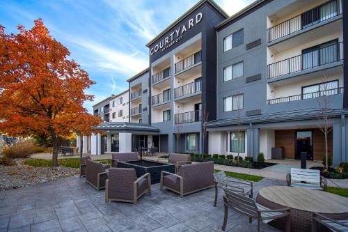 Courtyard by Marriott Cincinnati Airport in Erlanger, USA