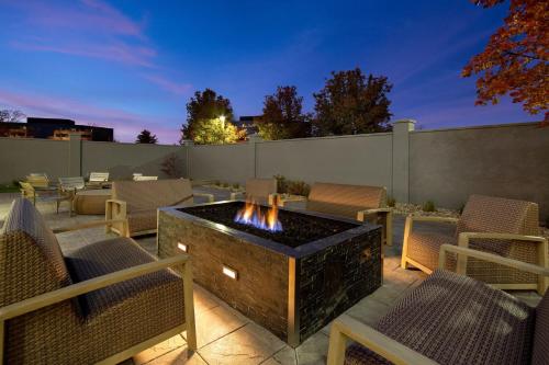 設施, Courtyard by Marriott Cincinnati Airport in 厄蘭格
