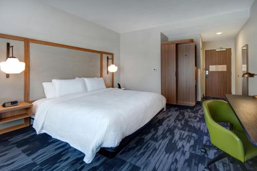 Fairfield by Marriott Inn & Suites Rochester Hills - image 3