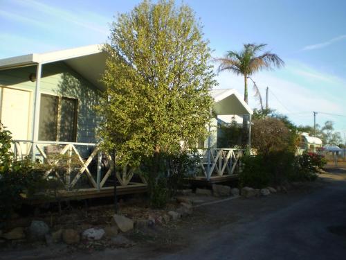 Banjos Overnight And Holiday Units