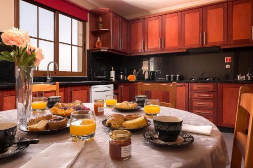 KING´S HOUSE (Sea View and Indoor BBQ)