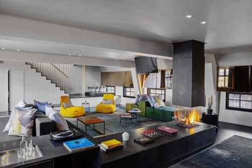 W Amsterdam - image 4