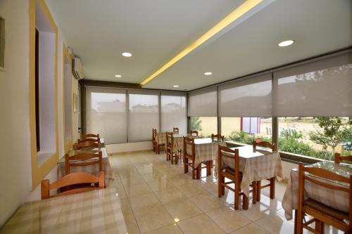 Hotel Agas - image 9