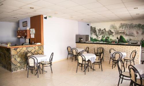 酒吧/高級酒吧, Petania Hotel & Apartments in 利克蘇里翁