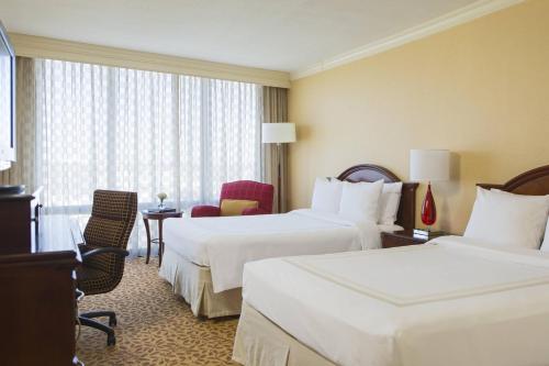 Guest Room with 2 Double Beds
