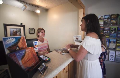 Alger Falls Motel - image 6