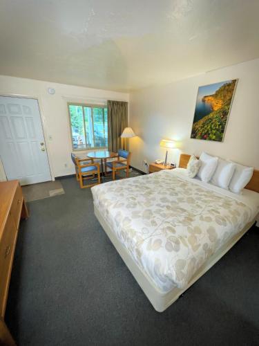 Alger Falls Motel