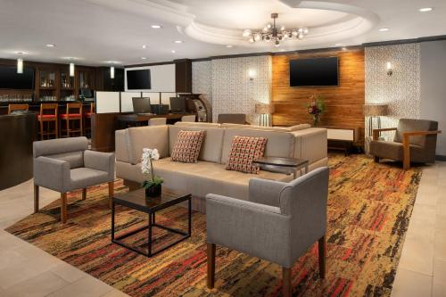 Four Points By Sheraton Hotel & Suites San Francisco Airport