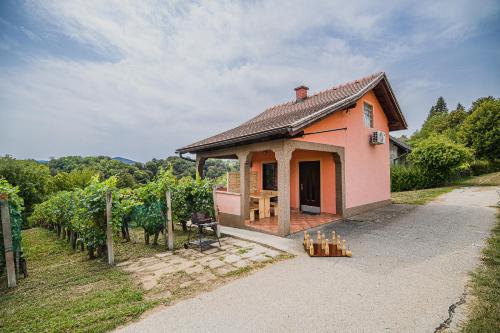 Holiday Home Vesna with Sauna