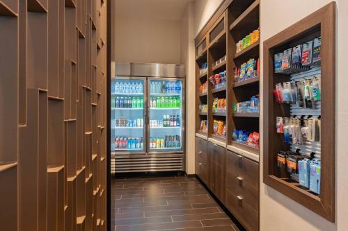 TownePlace Suites by Marriott Thousand Oaks Agoura Hills - image 7