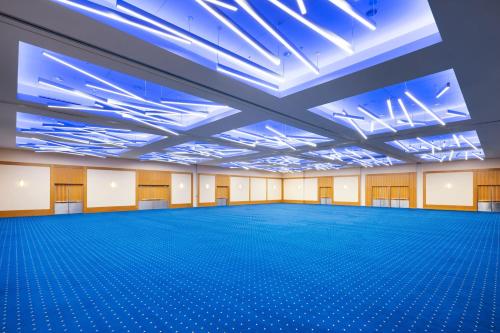 Sheraton Vancouver Wall Centre - image 3