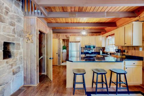 667 Summit Dr in Swanton, USA