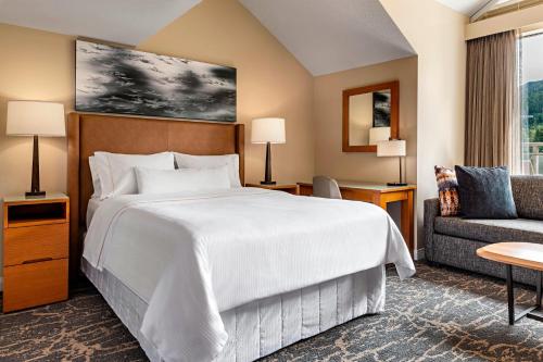 Studio Suite, 1 Queen, Sofa bed, Fireplace