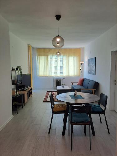 Sea Garden Apartment