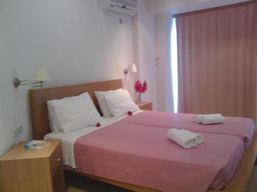 1 double bed, 2 sofa beds