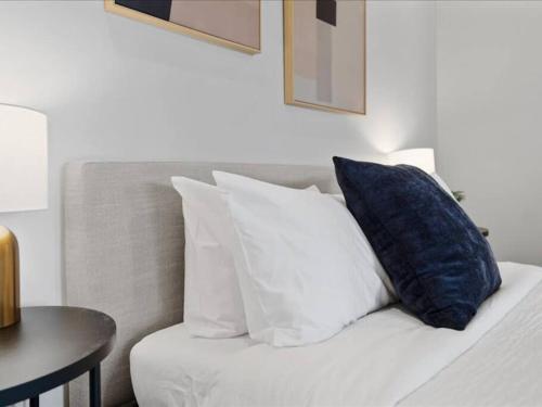 CozySuites Dream 1BR, PPG Paints Arena, Pitts in Pittsburgh, USA