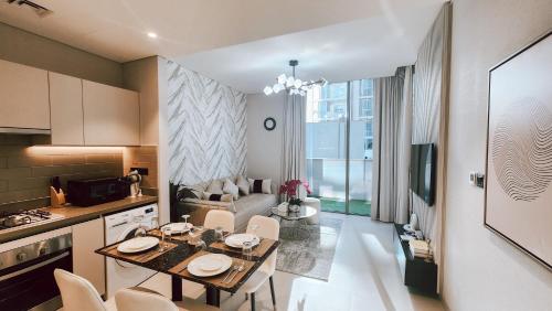 STAY BY LATINEM Luxury 1BR Holiday Home CV A103 near Burj Khalifa, Dubai