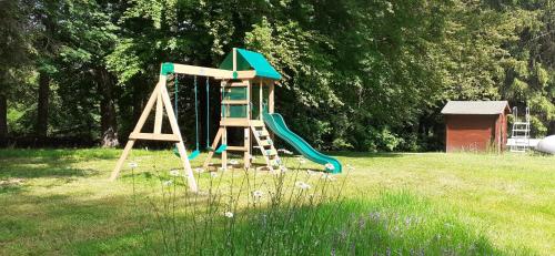 Domaine de Marchal - chambres et table d'hôtes (Domaine de Marchal - chambres et table d'hotes) in 迪羅爾河畔聖雷米