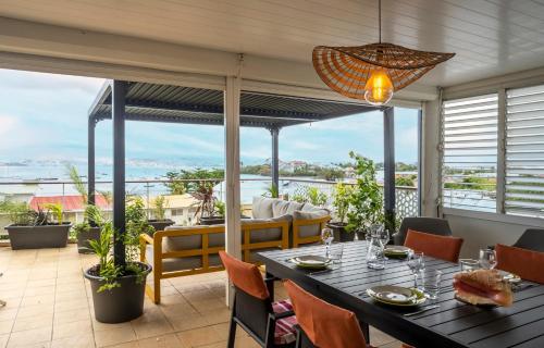 Faciliteiten, T4 STANDING ANSE MITAN 3 ILETS 95M2 plus 32M2 TERRASSE pergola et vue XXL in Les Trois Ilets